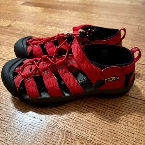 Red Keen water shoes size men’s 7 , 39 Euro